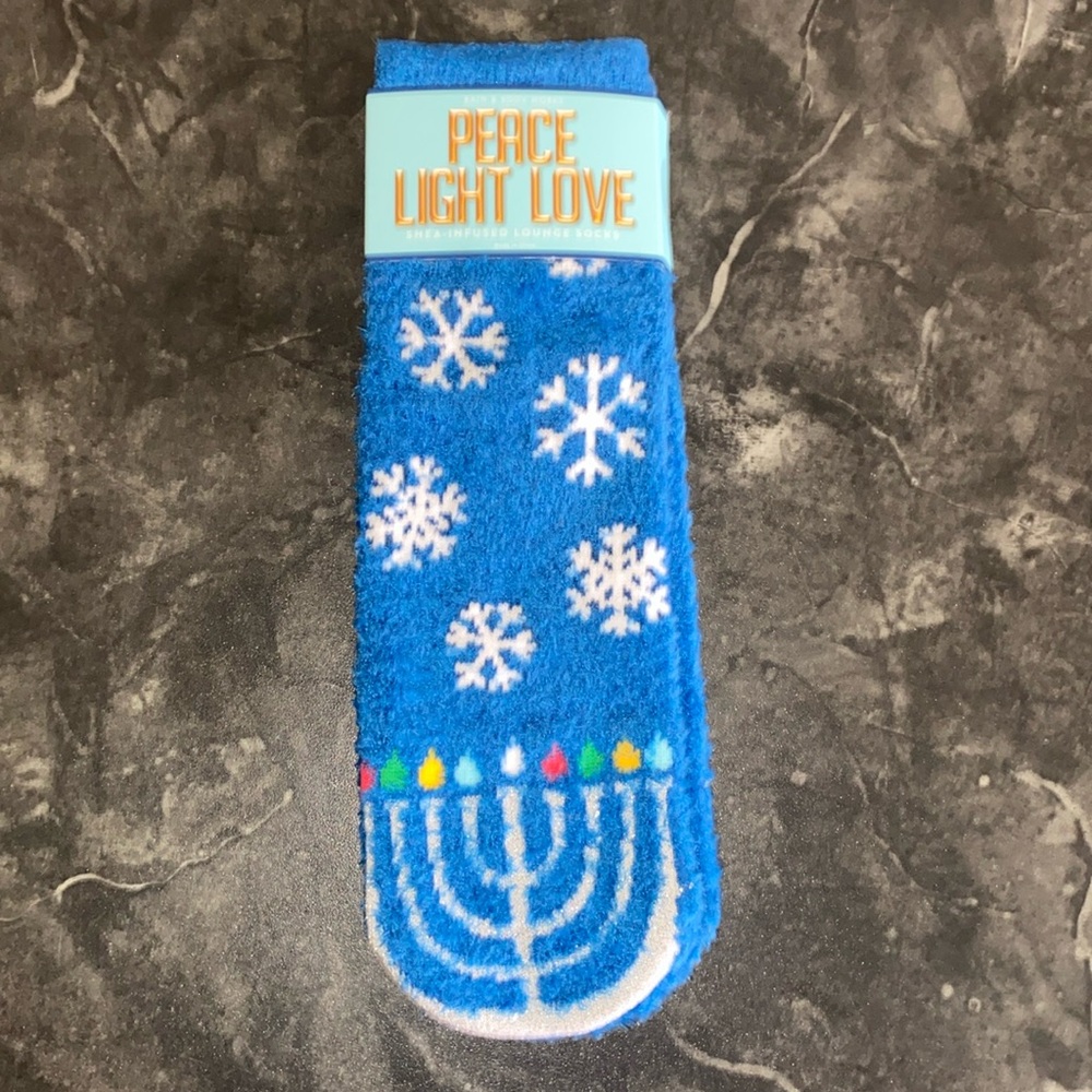 Bath & Body Works PEACE LIGHT LOVE Shea-Infused Lounge Socks 🧦